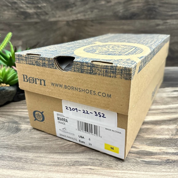 NIB Born Miarra Orange 8M 39 Big Buckle Slide Sandals - Picture 11 of 11